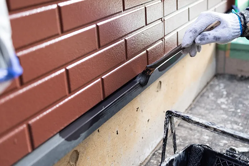 外壁ひび割れの原因と予防策：トラブルを未然に防ぐ方法